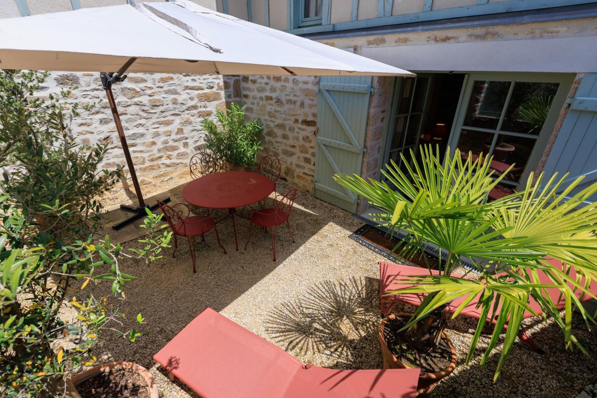 Maison D'Hotes Les Jardins Saint Eloi Le Lonzac Экстерьер фото